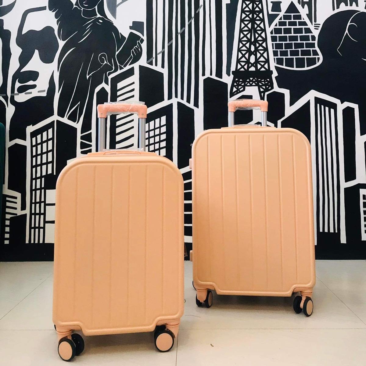 LOVE 123 PC COMFY WITH USB PORT AND CUP HOLDER LUGGAGE